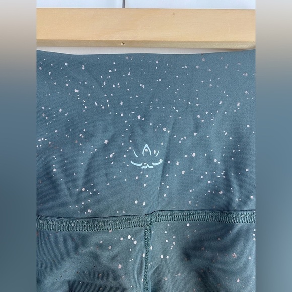 Beyond Yoga Alloy Ombre high rise Metallic Leggings Size Small sf3243 - Picture 13 of 14